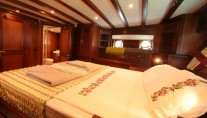Motor Sailor FREYA -  Master Cabin